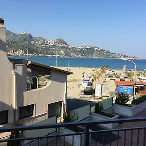 https://a-casa-di-paolo-giardini-naxos.sicilyhotelsitaly.net